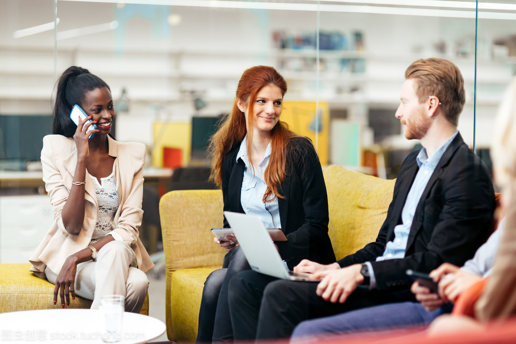 業(yè)務(wù)的人談話(huà)。技術(shù)在手